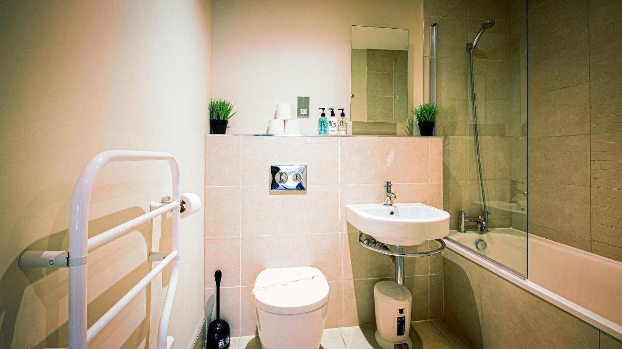Superb City Center 1 Or 2 Bedroom Apts King Bed 사우샘프턴 외부 사진