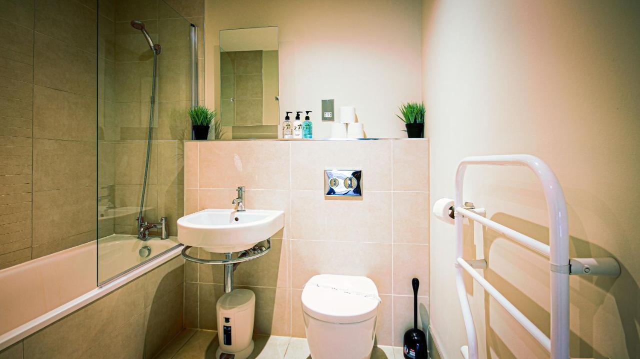 Superb City Center 1 Or 2 Bedroom Apts King Bed 사우샘프턴 외부 사진
