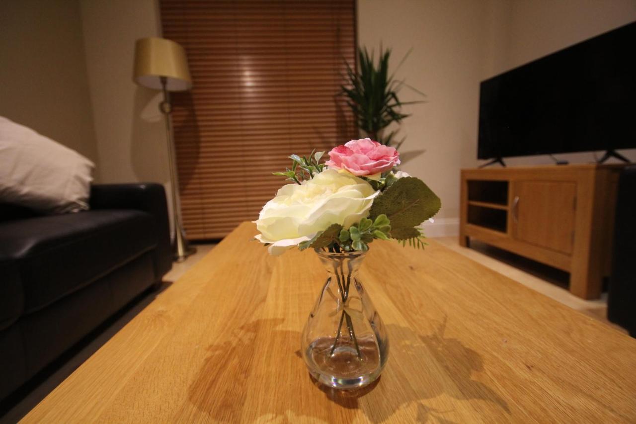Superb City Center 1 Or 2 Bedroom Apts King Bed 사우샘프턴 외부 사진